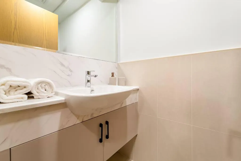 Elegant 3Br - Stunning Burj Khalifa View Apartment Dubai